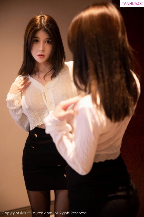 周九九 周jojobaby [XiuRen]高清写真图 2022.10.31 No.5781 周jojobaby 黑丝美腿第32张图片